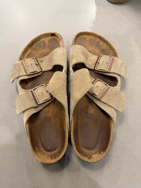 Birkenstock Arizona Sandals in Taupe Suede